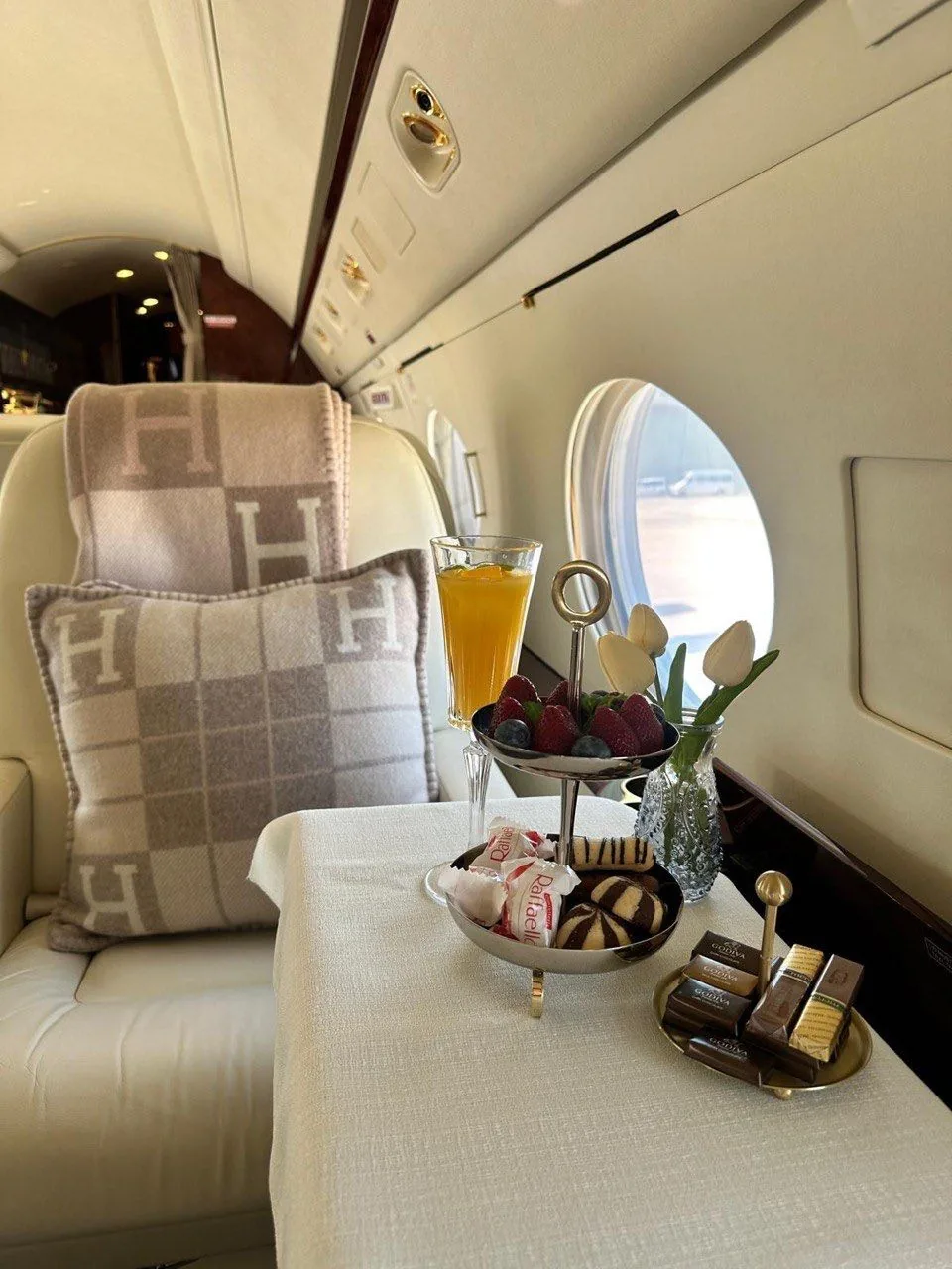 2002 Gulfstream GIV-SP interior