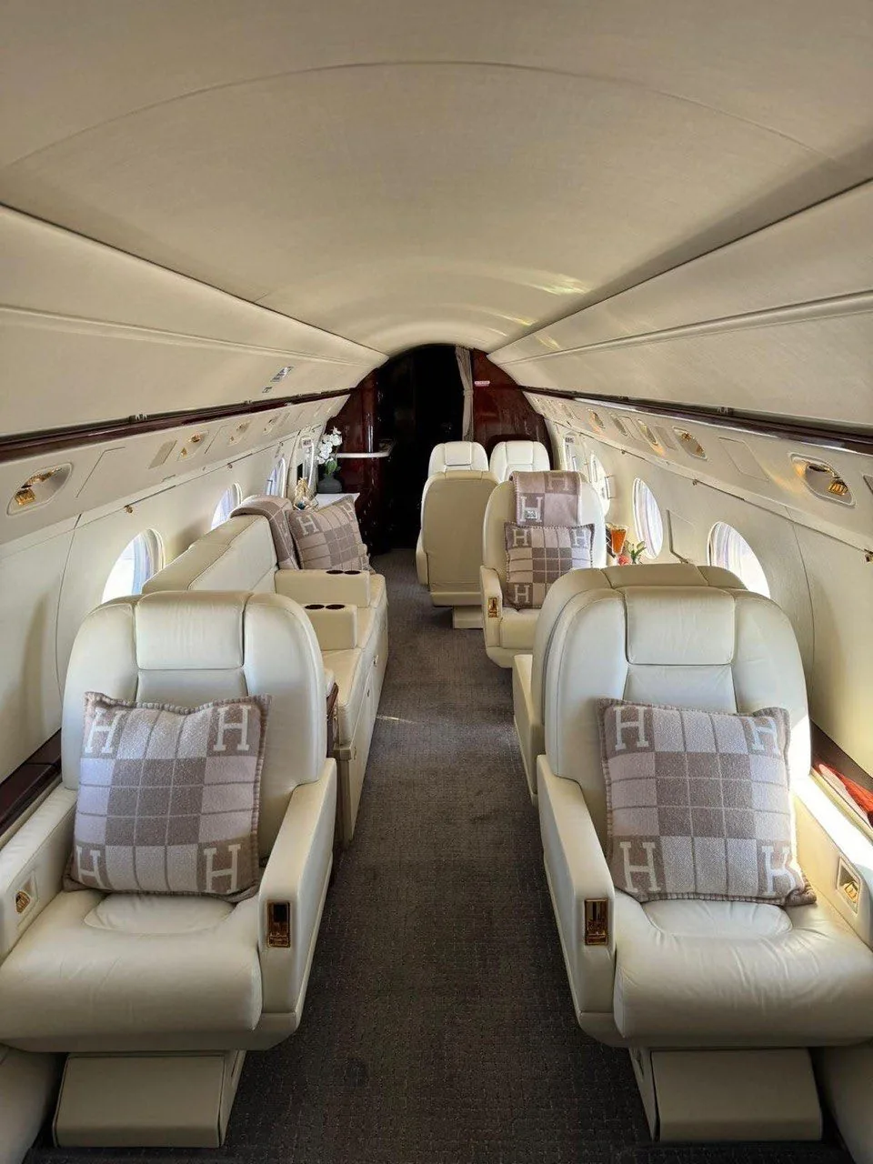 2002 Gulfstream GIV-SP interior